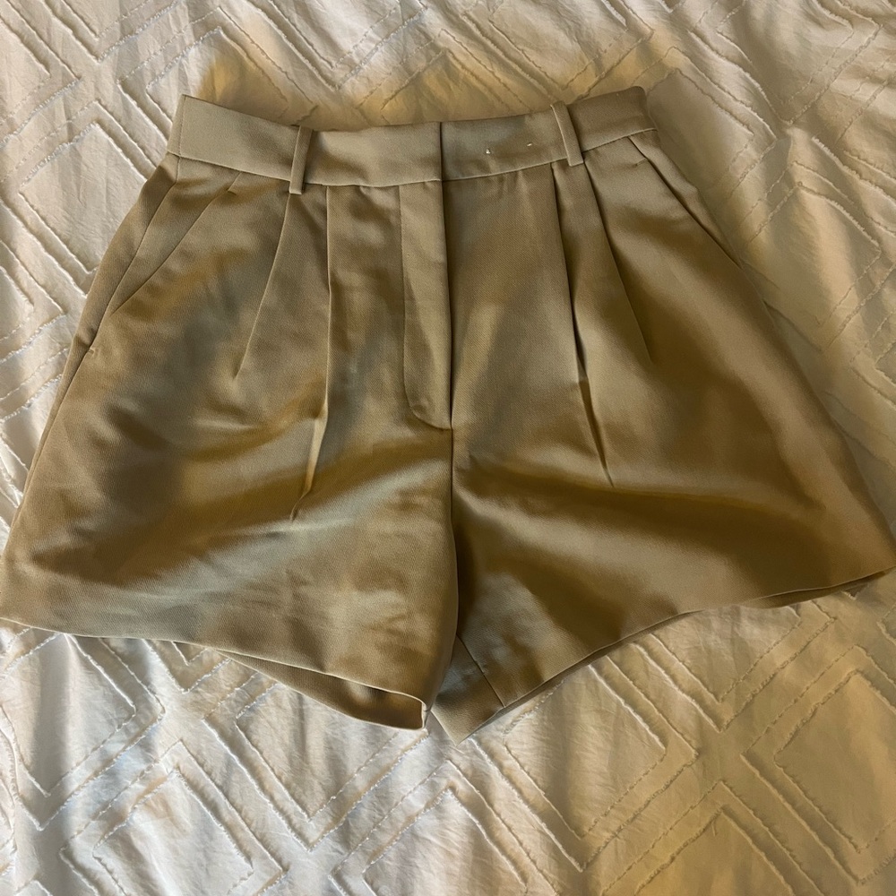 Abercrombie & Fitch tailored shorts, size 28(6)